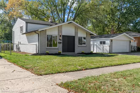 3220 Morrissey Ave, Warren, MI 48091