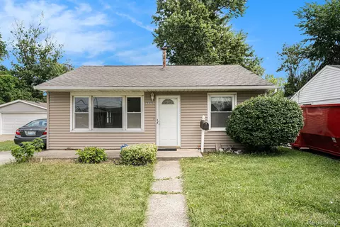 940 Mace Ave, Madison Heights, MI 48071