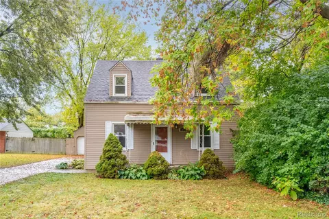 13470 Brainwood Ave, Warren, MI 48089