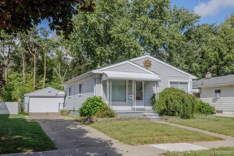 731 1st Ave, Pontiac, MI 48340