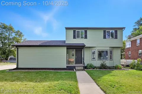 305 W Hayes Ave, Hazel Park, MI 48030