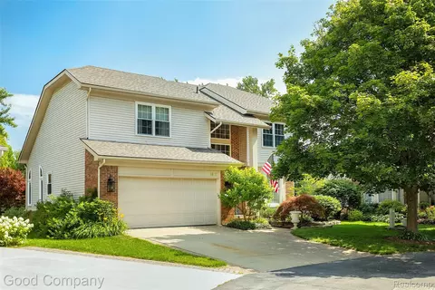 4617 Covington Ct, Rochester, MI 48306