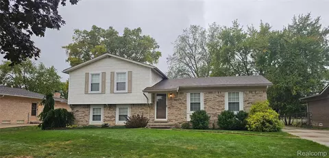 1443 Whittier Dr, Canton, MI 48187