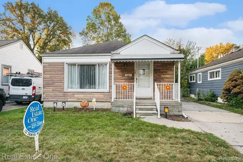 1971 Riverbank St, Lincoln Park, MI 48146