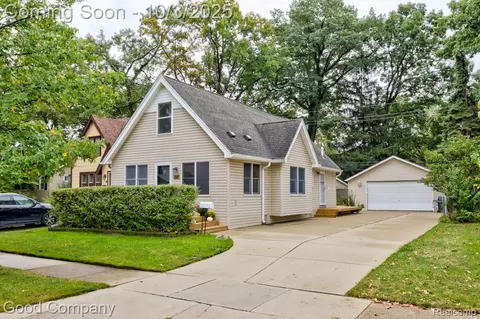 364 E Hazelhurst St, Ferndale, MI 48220
