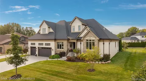 12607 Vintage Ln, Plymouth, MI 48170