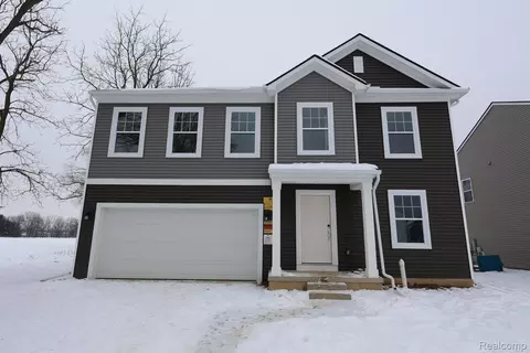 684 Countryside Dr, Chelsea, MI 48118