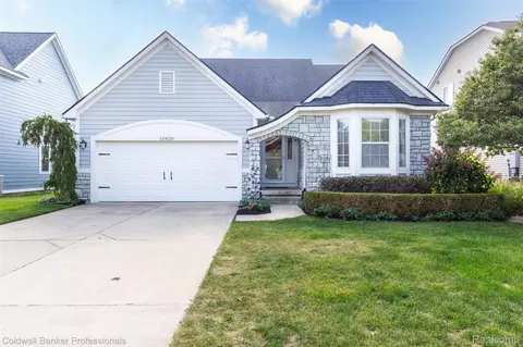 10820 Bouldercrest Dr N, Green Oak, MI 48178