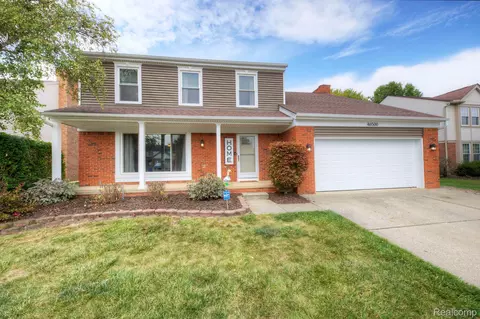 46500 E Oak Manor Ct, Canton, MI 48187