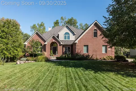 4955 Crooked Stick Ct, Genoa, MI 48116