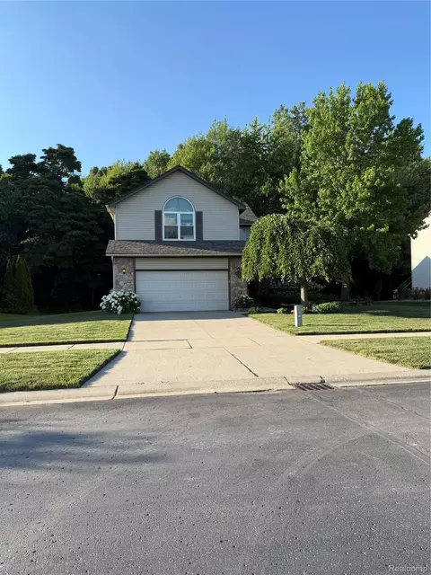 44994 Sondra Dr, Van Buren, MI 48111