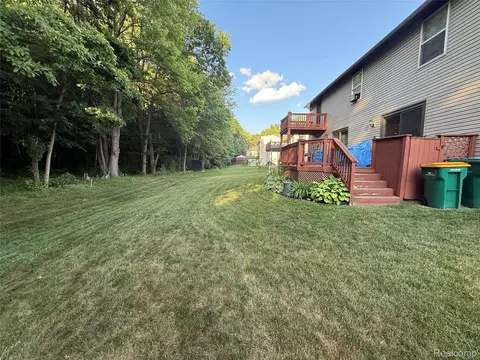 Exterior - 44994 Sondra Dr, Van Buren, MI 48111 photo 7 of 12
