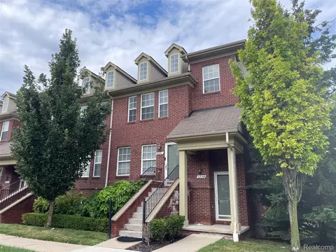 23343 Cornerstone Village Dr, Southfield, MI 48075