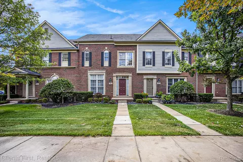 1244 W Crystal Cir, Canton, MI 48187