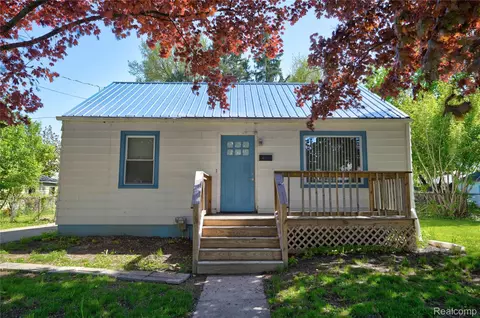 3609 Larchmont St, Flint, MI 48532