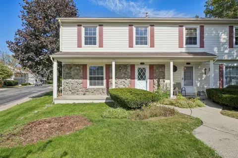 2130 Park Pl, Walled Lake, MI 48390
