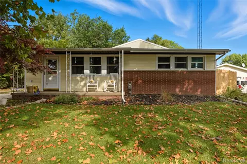 218 Canterbury St, Adrian, MI 49221