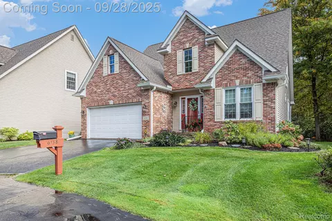 6138 Natures Cv, Grand Blanc, MI 48439
