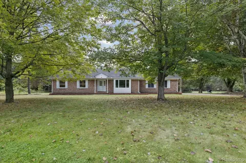 4144 Ramsey Rd, Brandon, MI 48371