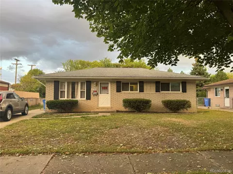 27262 Welsh Dr, Warren, MI 48092