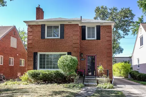 26015 Allor Ave, Huntington Woods, MI 48070