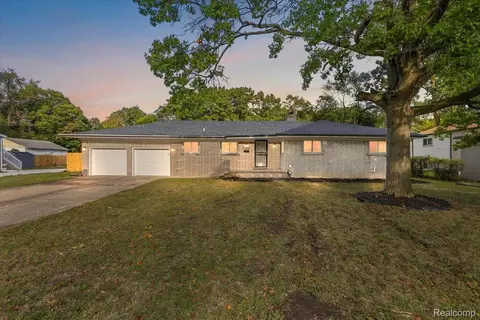 20200 Woodingham Dr, Detroit, MI 48221