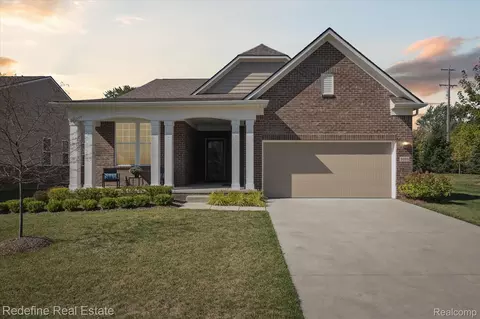 3898 Brookside Dr, Canton, MI 48188