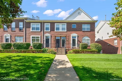 43103 Strand Dr, Sterling Heights, MI 48313