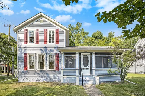 322 Wetmore St, Howell, MI 48843