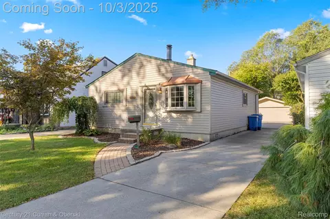 3918 Kingston St, Dearborn Heights, MI 48125