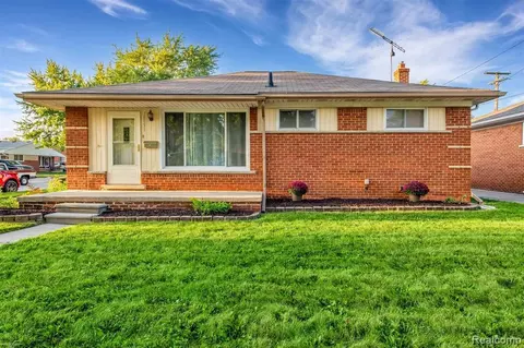 16531 Frazho Rd, Roseville, MI 48066