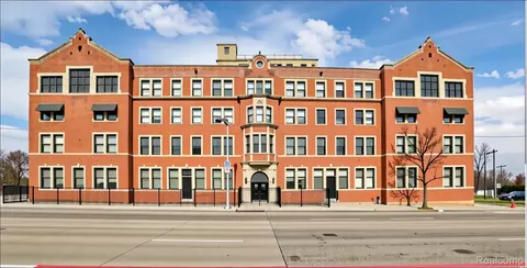 6533 E Jefferson Ave #212W, Detroit, MI 48207