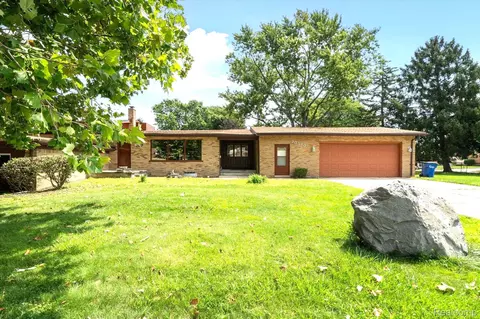 30590 Lorraine, Warren, MI 48093