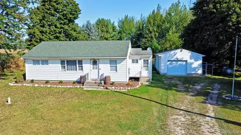 6392 Mitchell Rd, Palmyra, MI 49268
