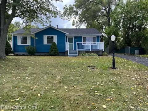 1128 Annjo St, Walled Lake, MI 48390