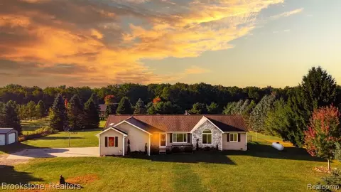 2168 Gravel Creek Rd, Deerfield, MI 48461