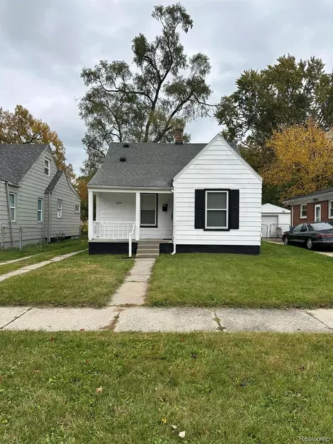 18850 Dalby, Redford, MI 48240