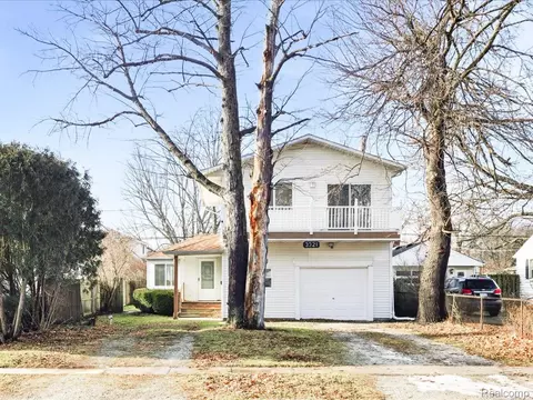 3321 Stone St, Port Huron, MI 48060