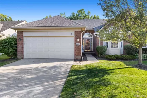 651 Woodhaven Dr #57, Commerce, MI 48390