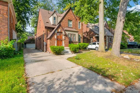 5935 Bishop St, Detroit, MI 48224