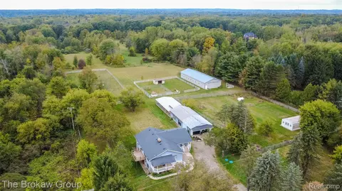 2425 Texter Rd, Addison, MI 48367 photo 1