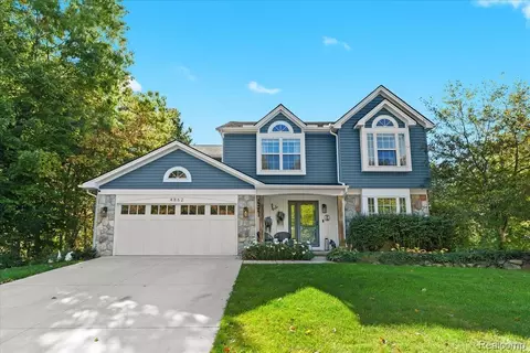4862 Greenview Dr, Commerce, MI 48382