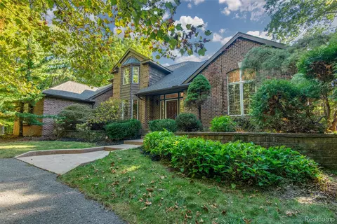 5090 Stone Oak Dr, Summit, MI 49201