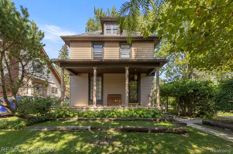 22306 Nowlin St, Dearborn, MI 48124