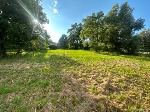 4886 Harding Ave, Independence, MI 48346