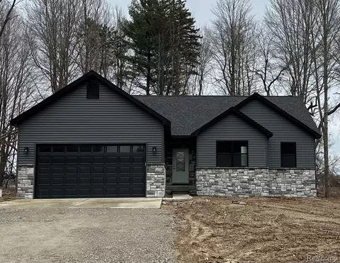 1452 Debi Ann Dr, Mayfield, MI 48446