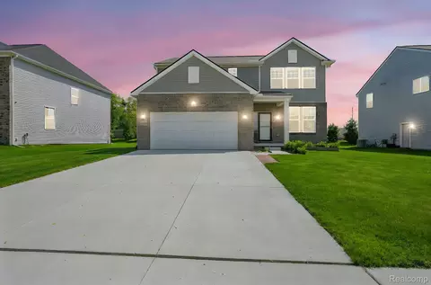 24862 Beach Dr, Macomb, MI 48042