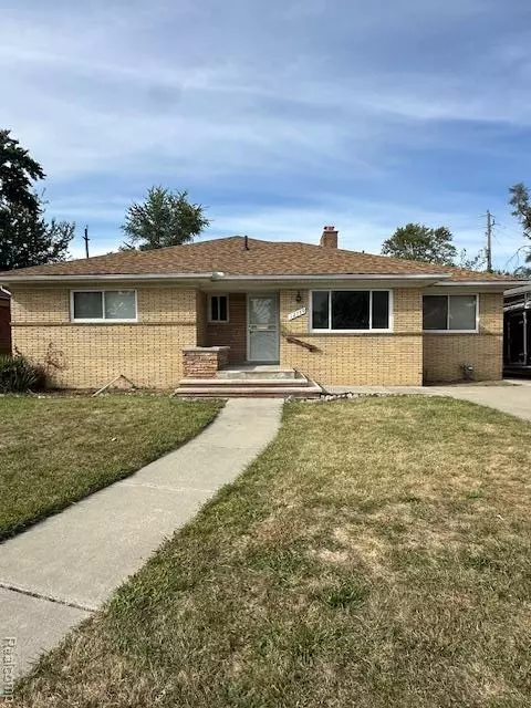 12750 Dartmouth St, Oak Park, MI 48237