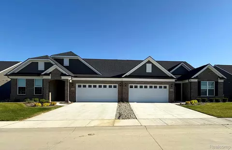 16088 Conifer Ln, Clinton Township, MI 48038