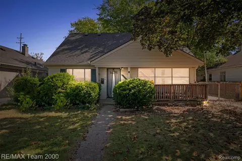 7314 Fenton Ave, Dearborn Heights, MI 48127